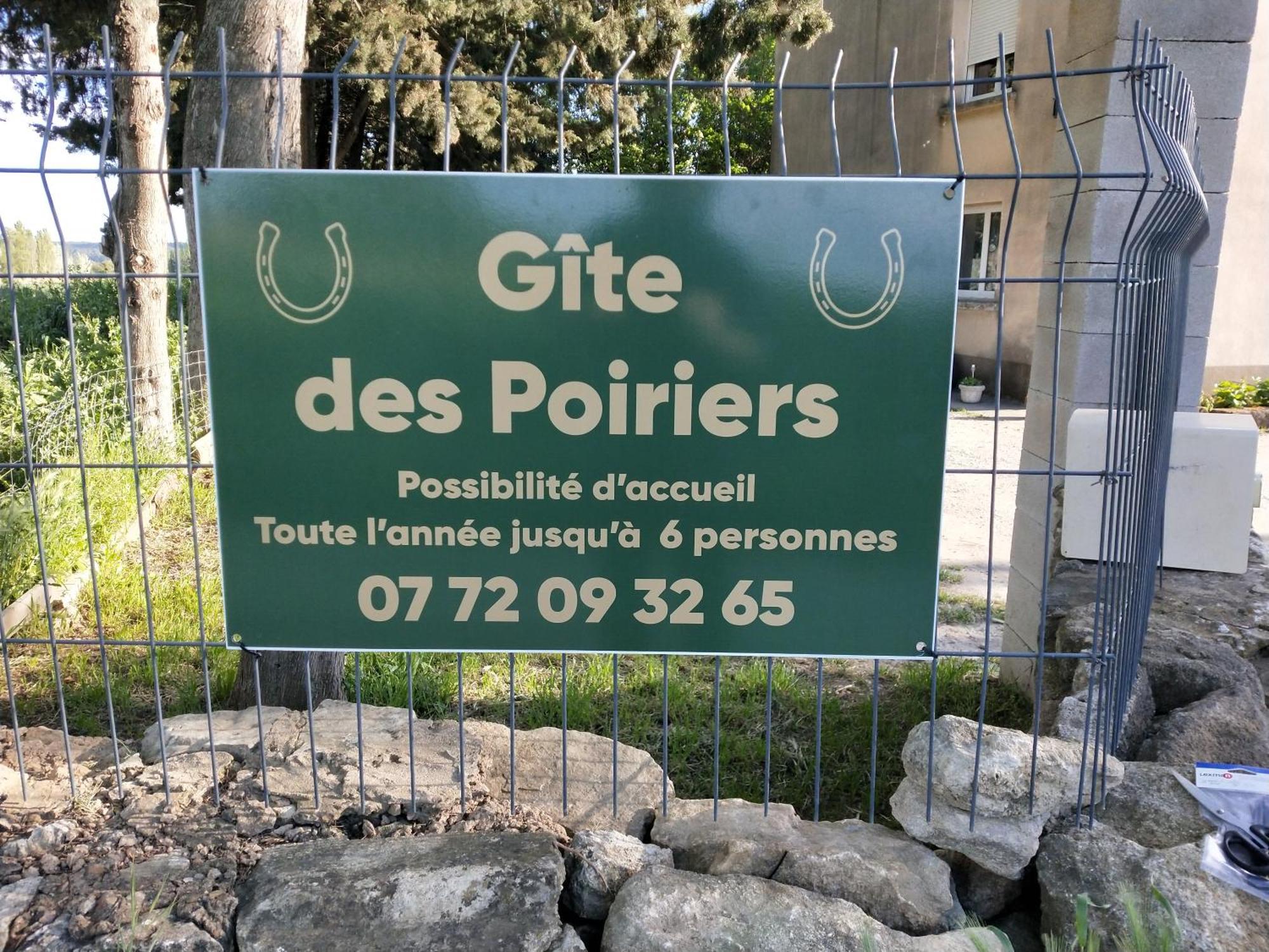 Le Gite Des Poiriers 위제 외부 사진